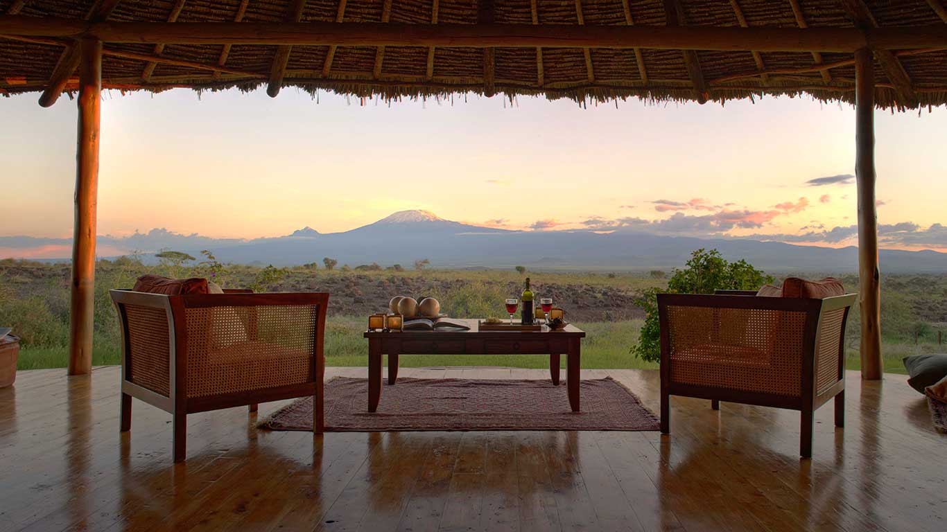TORTILIS CAMP FLYING PACKAGE 3 Tortilis Private House Views of Kilimanjaro at Dusk