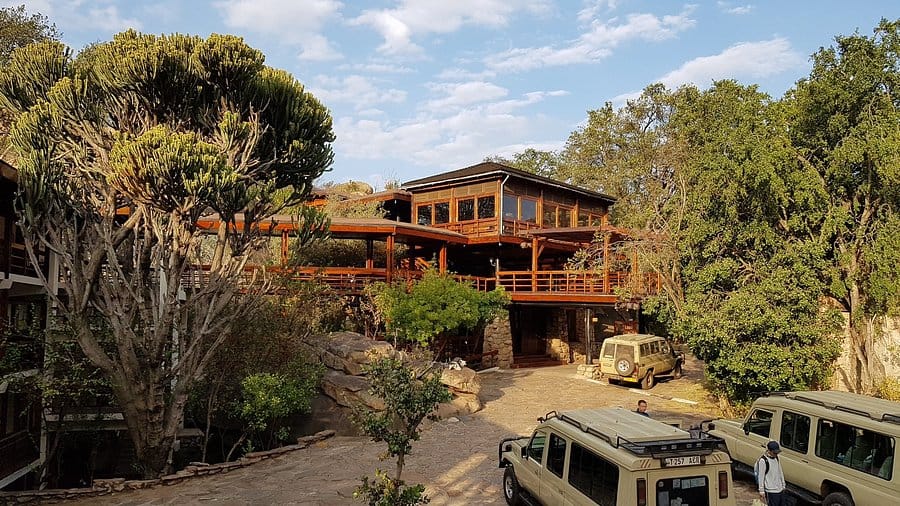 5 nights/6 days Ngorongoro/Lobo/Serengeti/Ndutu/Manyara 3 lobo wildlife lodge